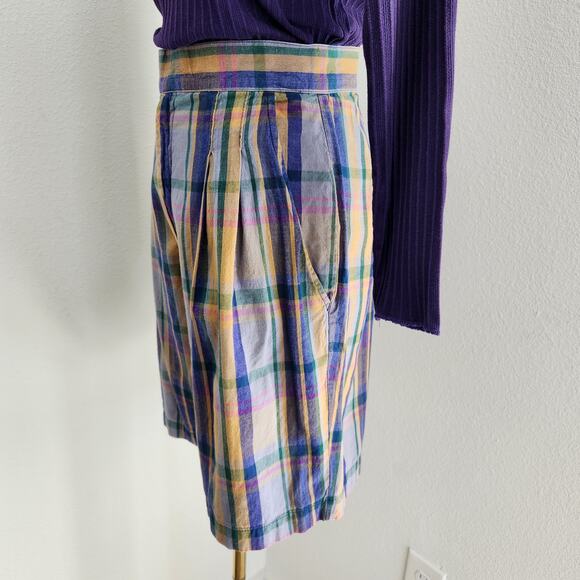 Vintage GAP 90s High Waisted Plaid Pleated Shorts Muted Yellow Green Blue 2 - Picture 4 of 13